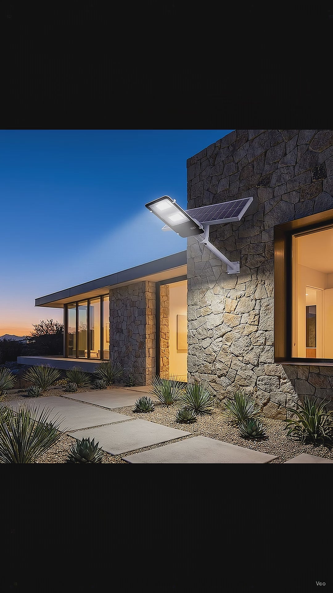 Video del foco solar LED 200W con panel y control remoto Nido